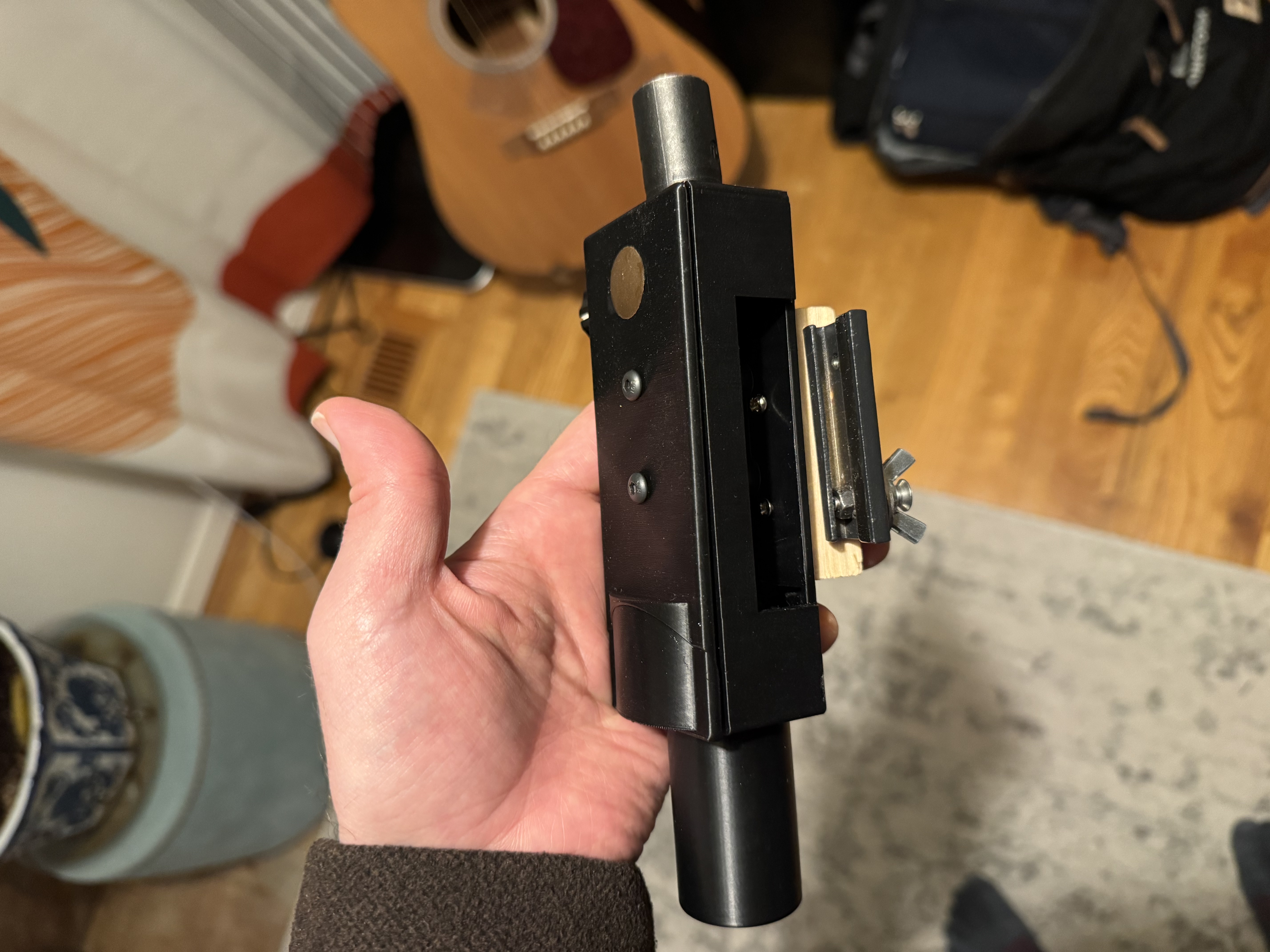 Clip-on test on harmonica